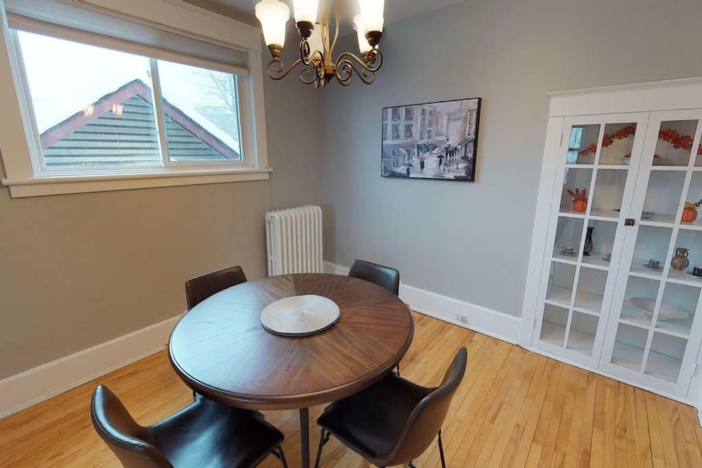 Apartamento Bright, Clean, Private. In The Heart Of Downtown! Parking, Wi-Fi And Netflix Included Otawa Exterior foto